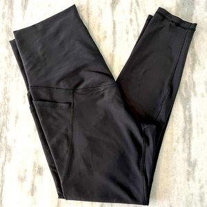 Old Navy Powersoft Maternity 7/8 Leggings - Black Size Medium